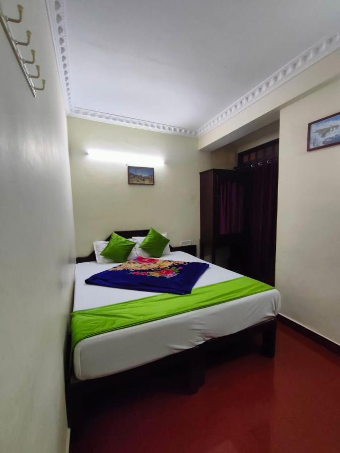 Munnar Kaippalli Budget Homestay Dış mekan fotoğraf